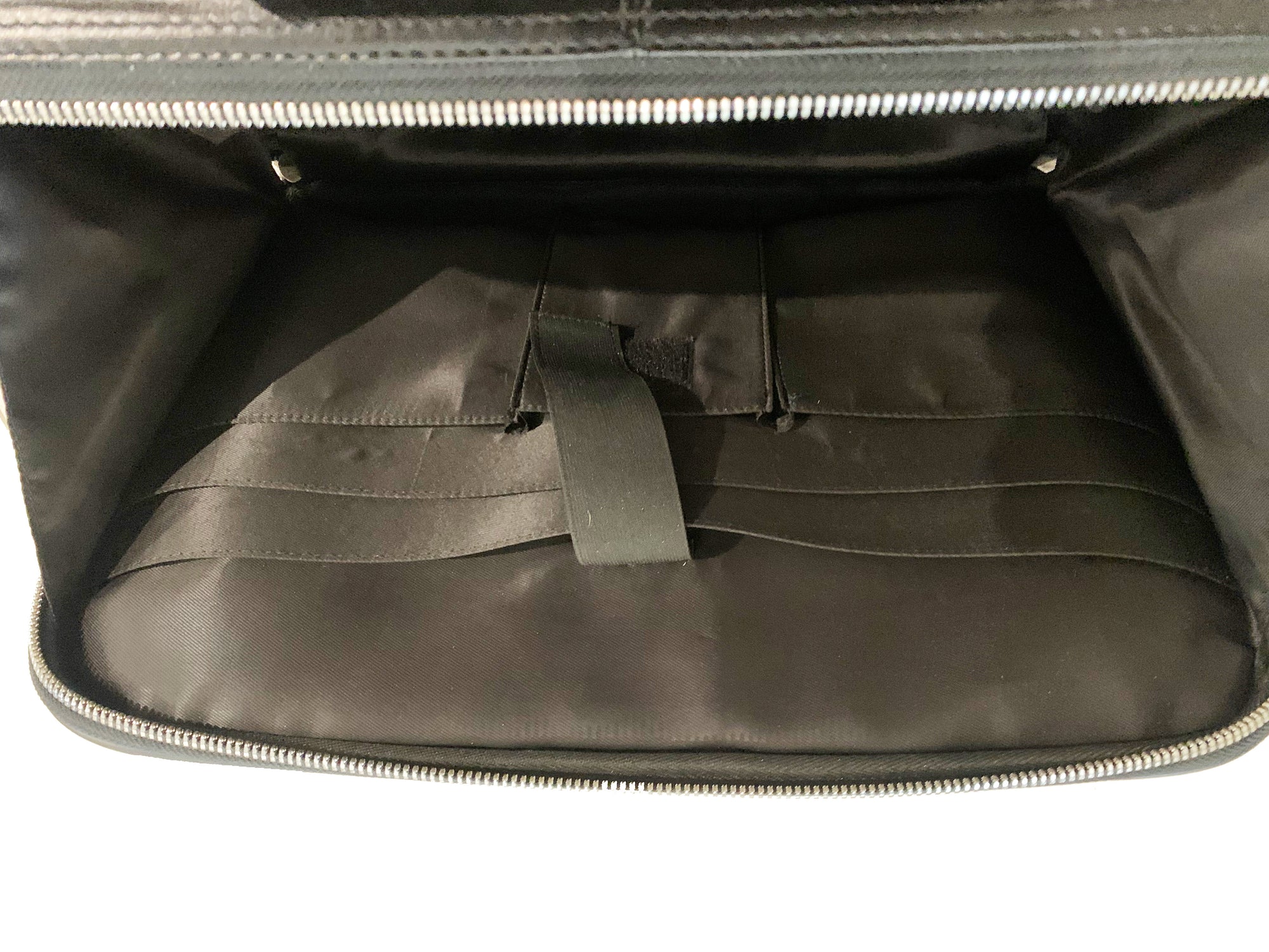 LEATHER TROLLEY CASE / WHEELED LAPTOP TRAVEL BUSINESS BAG IN BLACK