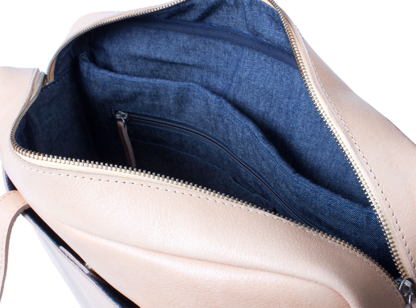 HIDEONLINE LEATHER LAPTOP MESSENGER / SHOULDER BAG IN A NATURAL COLOUR