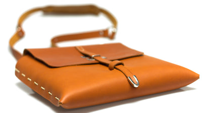 UBERBAG TRIBE VEGETABLE TANNED TAN LEATHER MESSENGER BAG